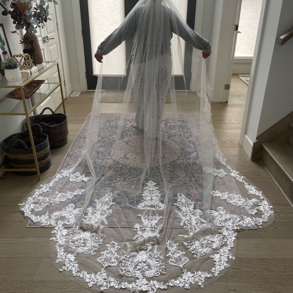 Brand New Wedding Dress Just Picked Up In May 2024. - Picture 7 of 8